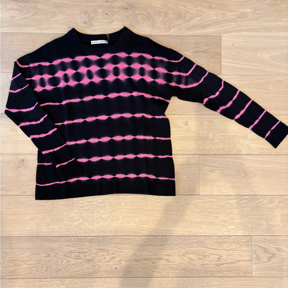 Alice + Olivia Black and Pink Crew Neck Sweater
